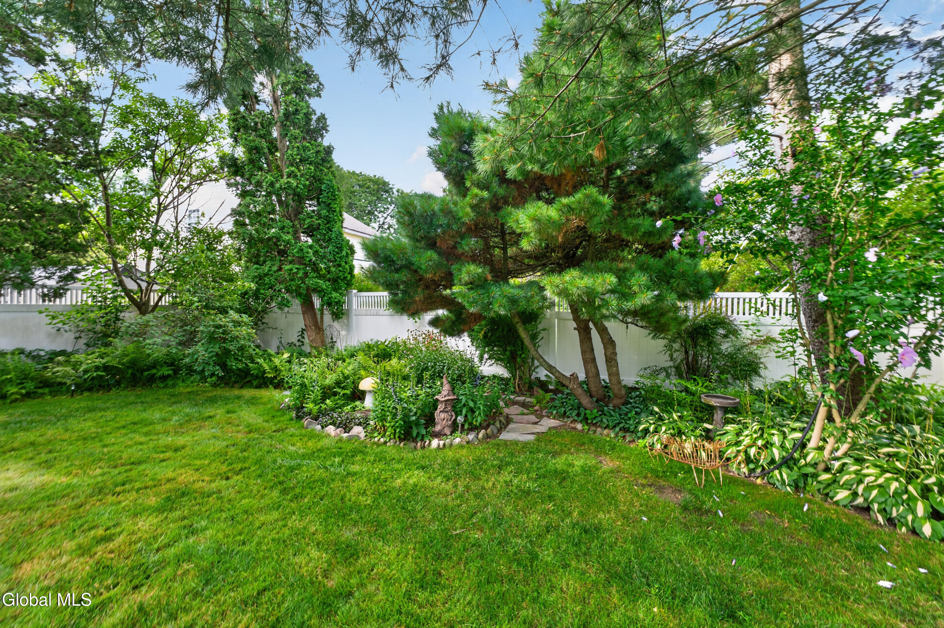 42 Buckingham Drive Albany NY 12208