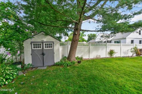 42 Buckingham Drive Albany NY 12208