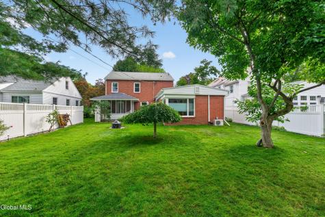 42 Buckingham Drive Albany NY 12208