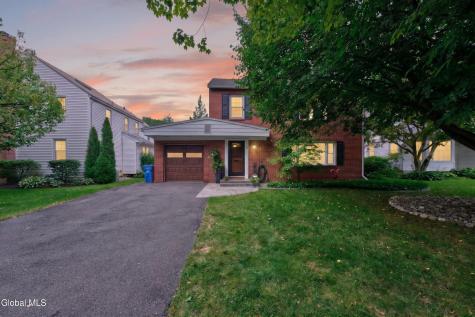 42 Buckingham Drive Albany NY 12208