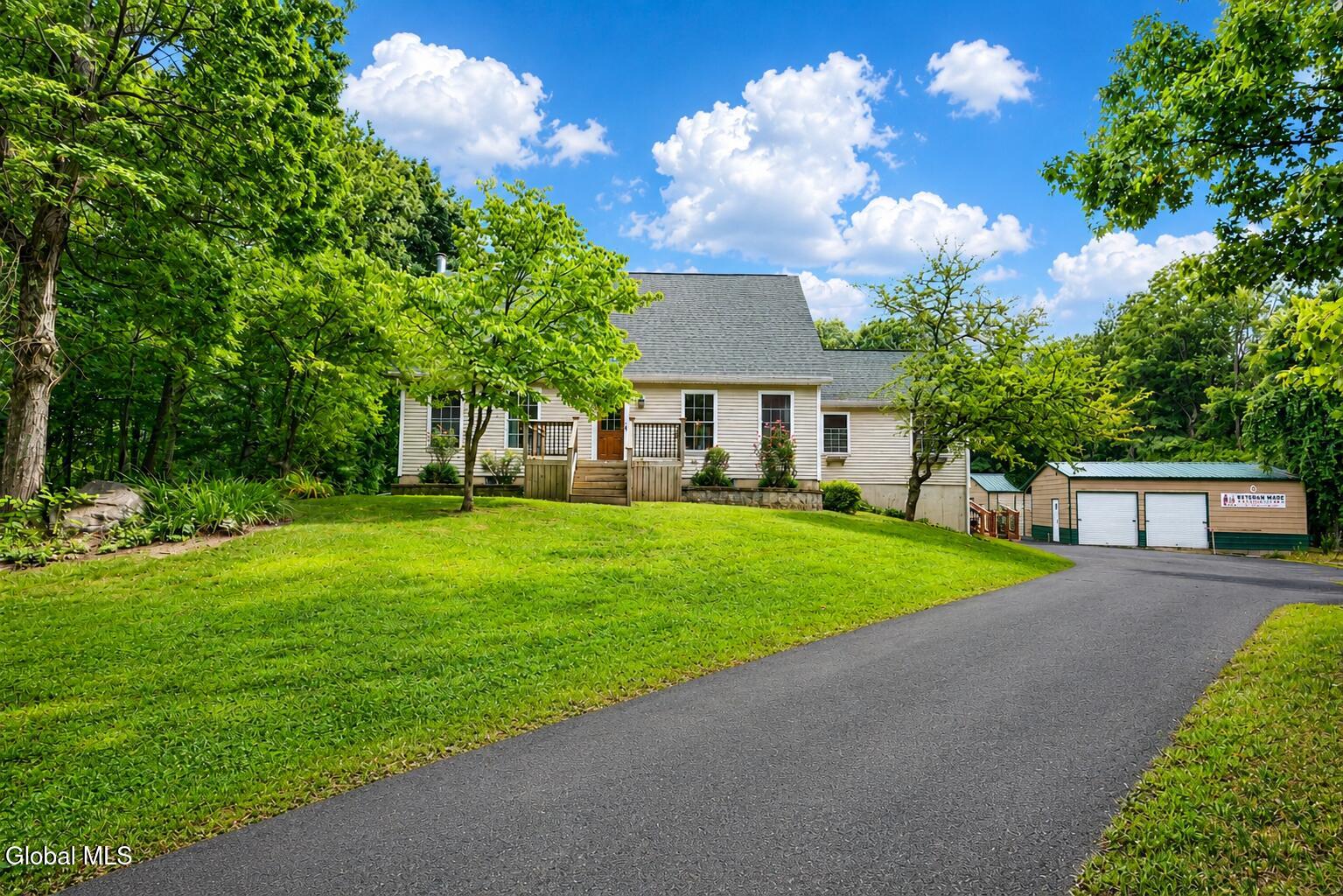 303 N Pole Road Melrose NY 12121
