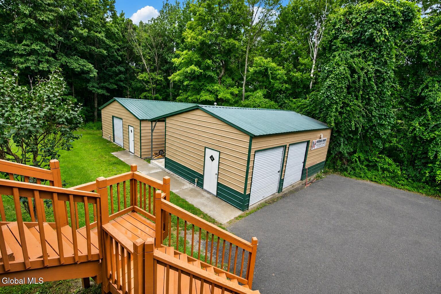 303 N Pole Road Melrose NY 12121