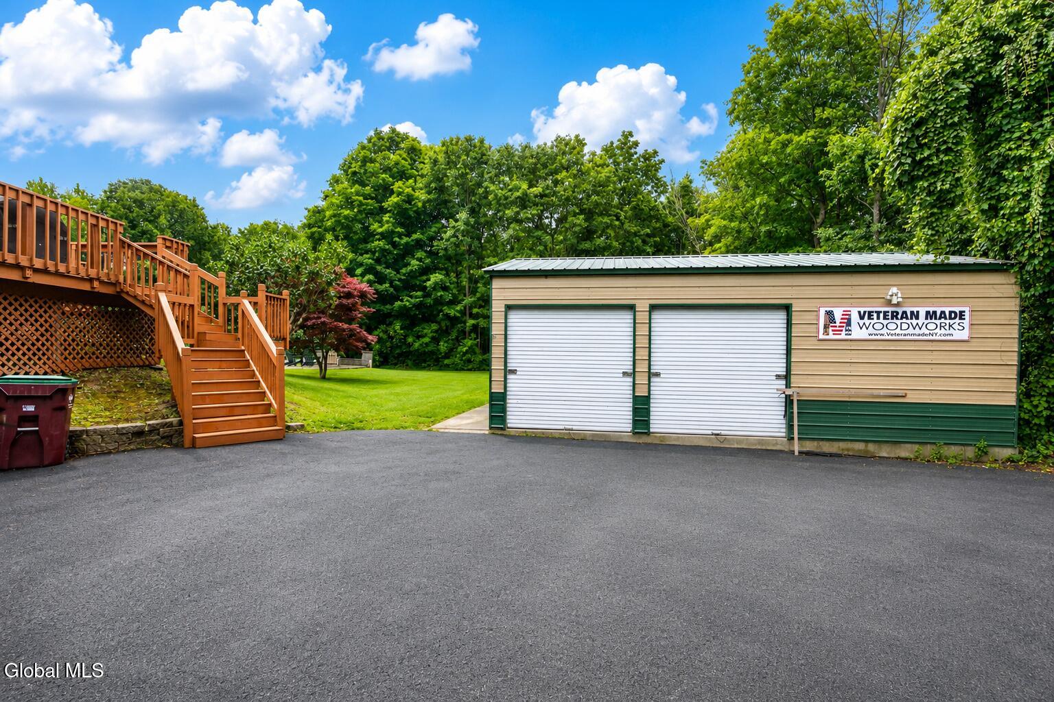 303 N Pole Road Melrose NY 12121
