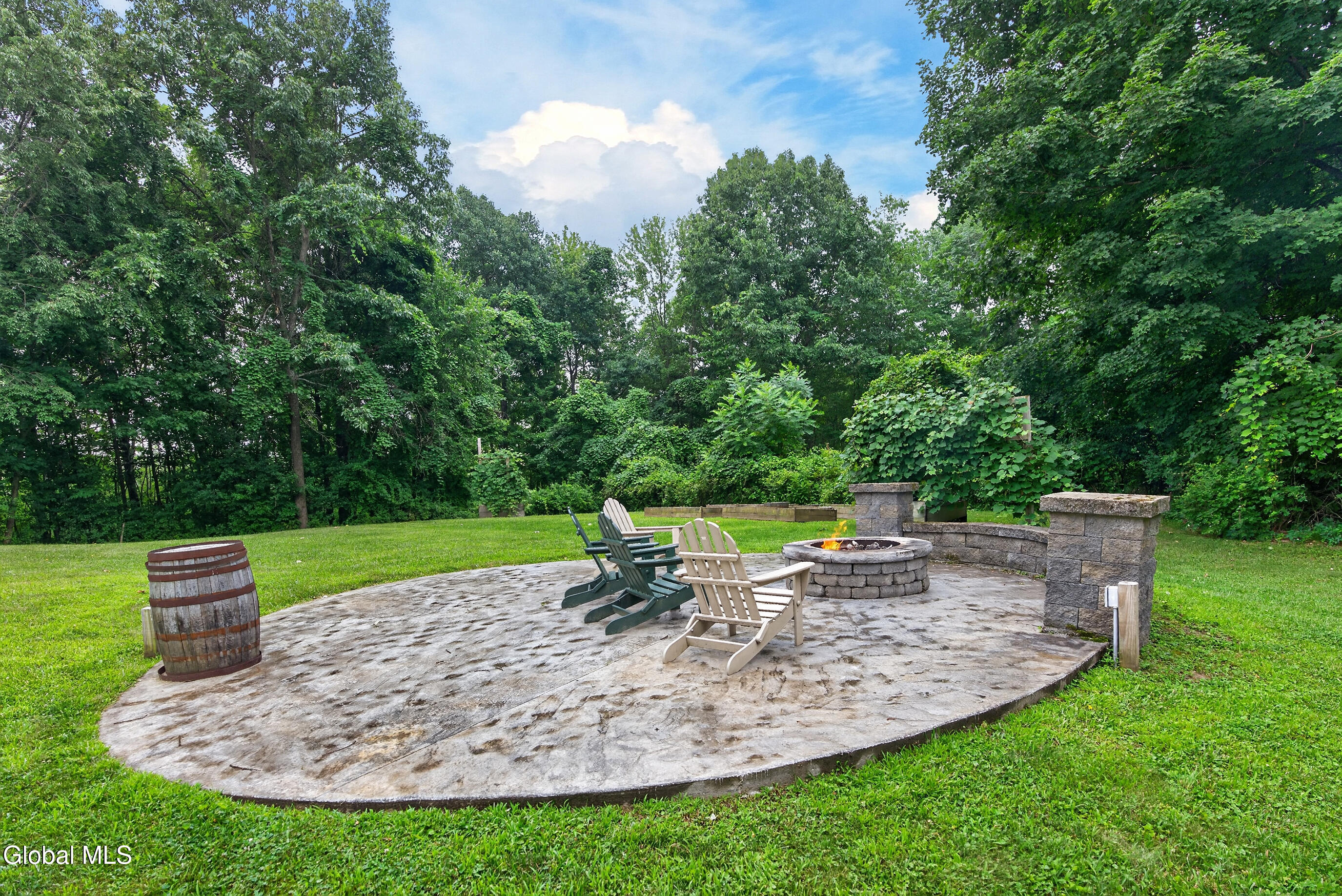 303 N Pole Road Melrose NY 12121