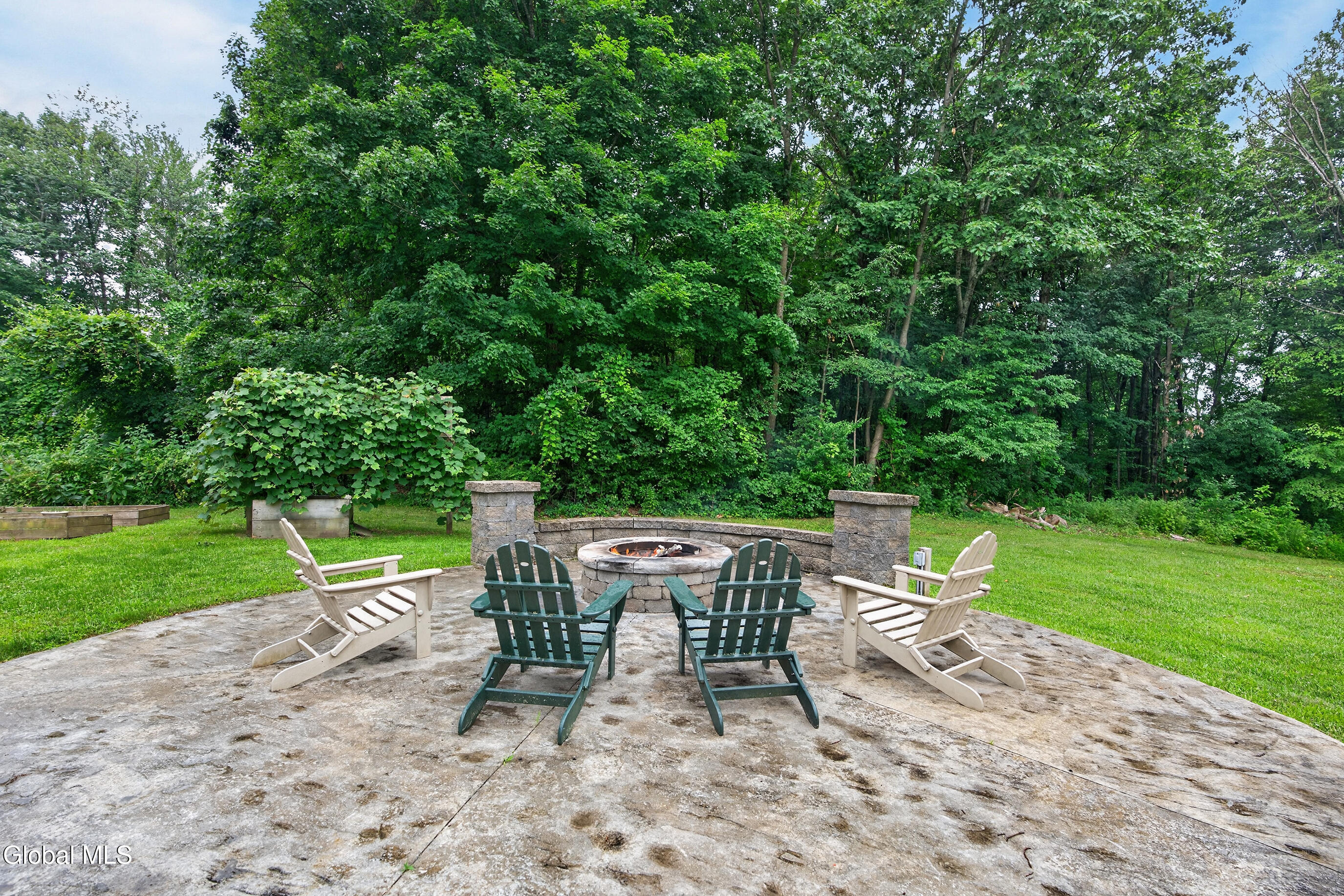 303 N Pole Road Melrose NY 12121