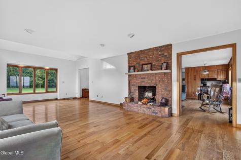 1276 Upper Gregg Road Schenectady NY 12306