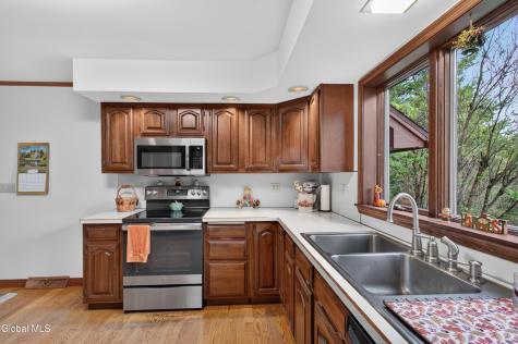 1276 Upper Gregg Road Schenectady NY 12306