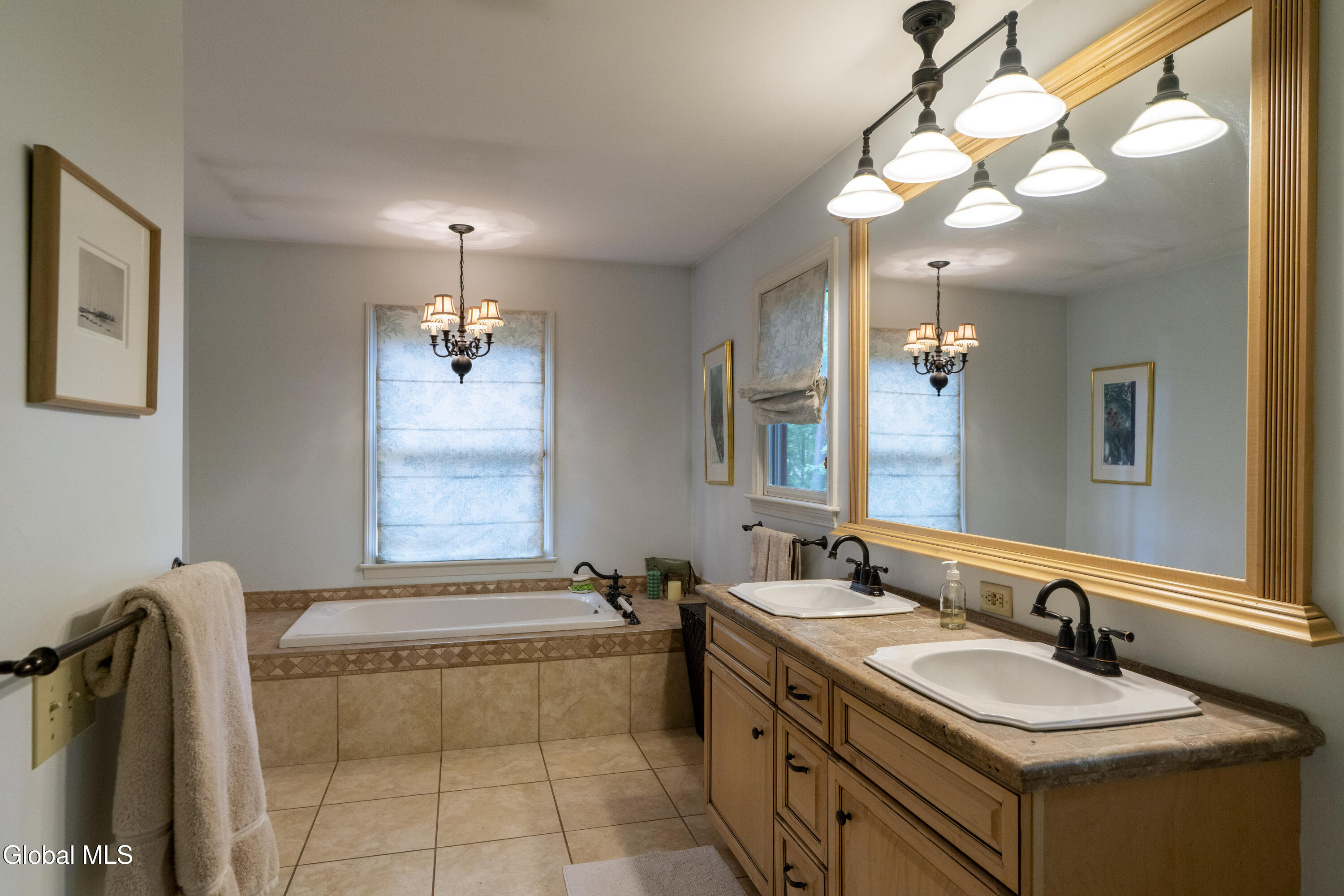 10 Longwood Drive Saratoga Springs NY 12866