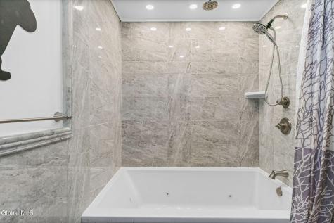 147 Beach Road Halfmoon NY 12065