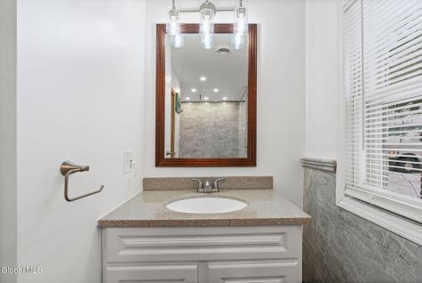 147 Beach Road Halfmoon NY 12065