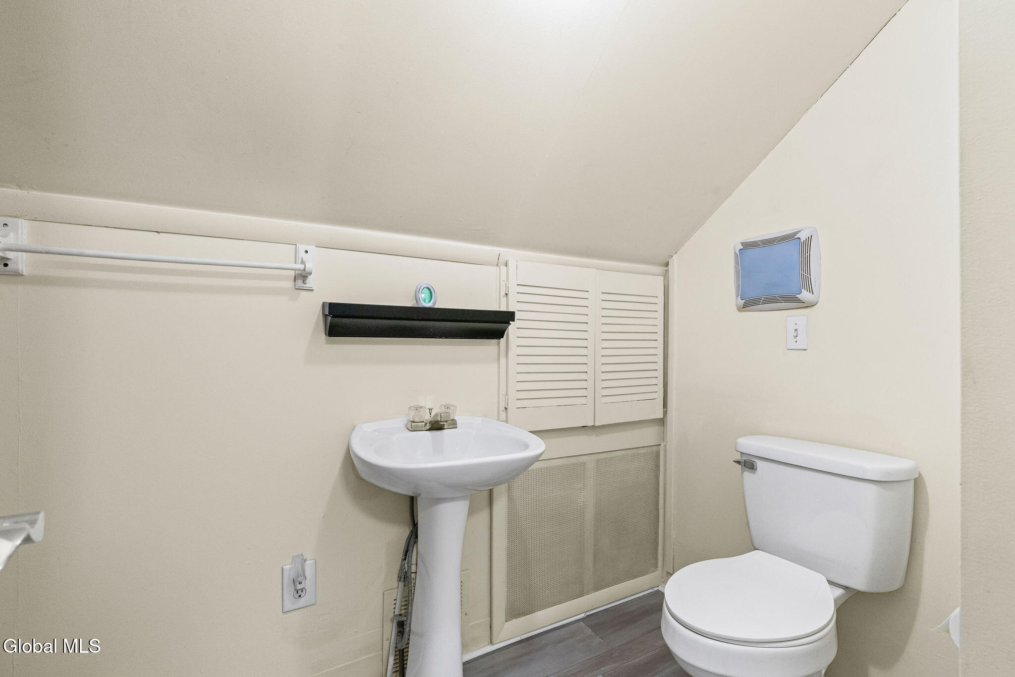 147 Beach Road Halfmoon NY 12065