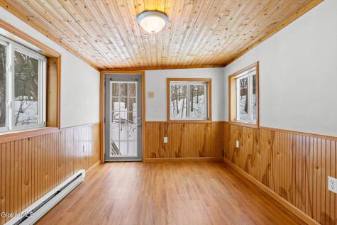 147 Beach Road Halfmoon NY 12065