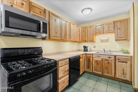 147 Beach Road Halfmoon NY 12065