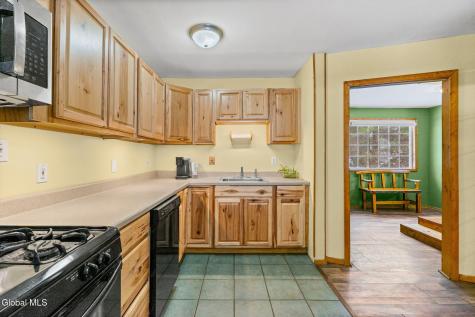 147 Beach Road Halfmoon NY 12065