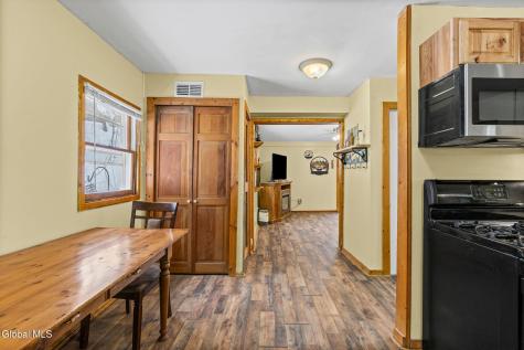 147 Beach Road Halfmoon NY 12065