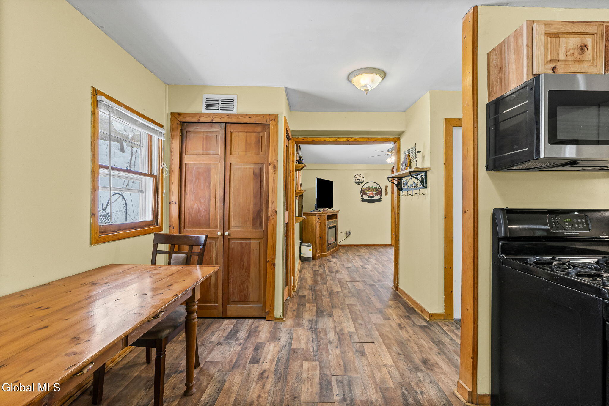 147 Beach Road Halfmoon NY 12065