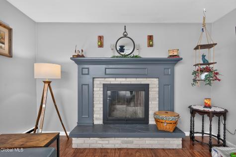 17 Crownwood Lane Queensbury NY 12804