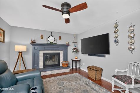 17 Crownwood Lane Queensbury NY 12804