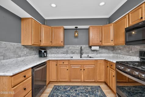 17 Crownwood Lane Queensbury NY 12804