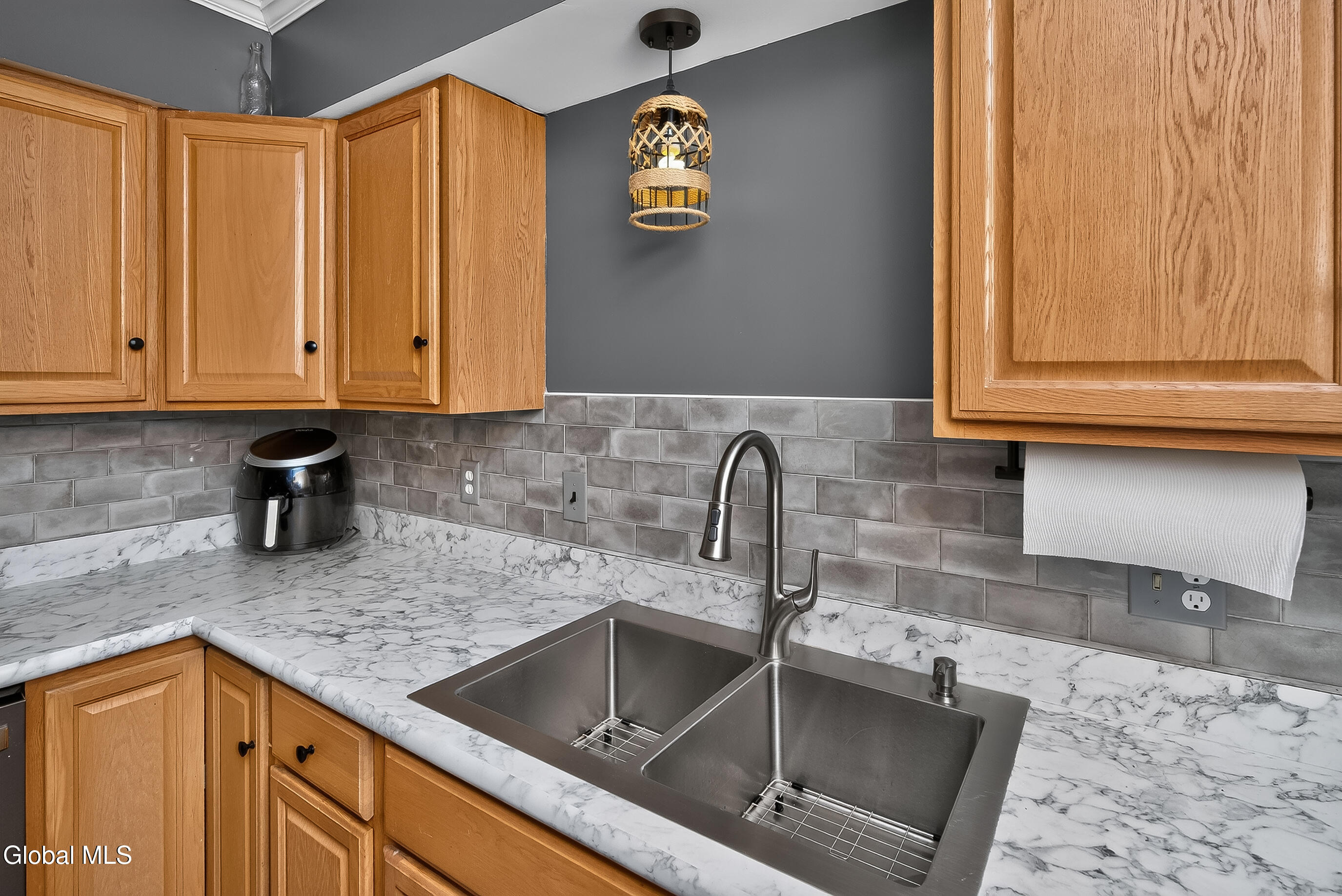 17 Crownwood Lane Queensbury NY 12804