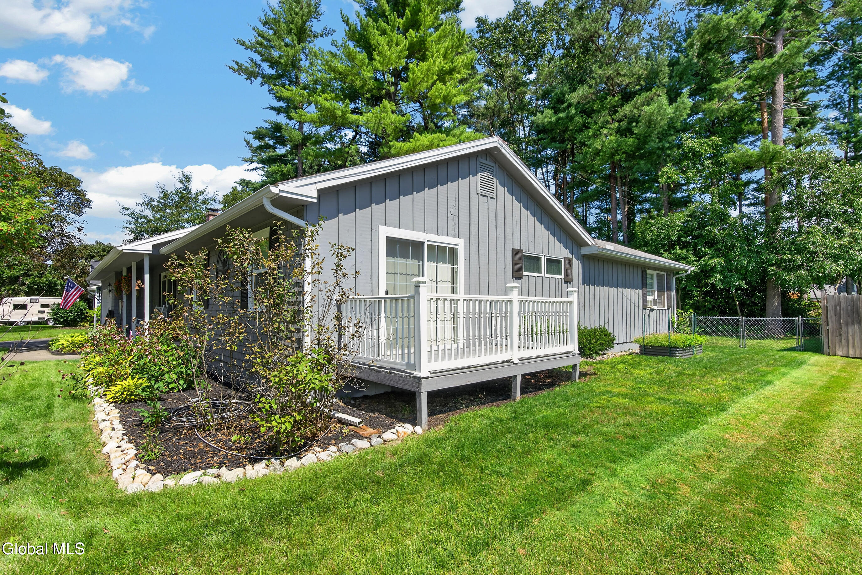 17 Crownwood Lane Queensbury NY 12804