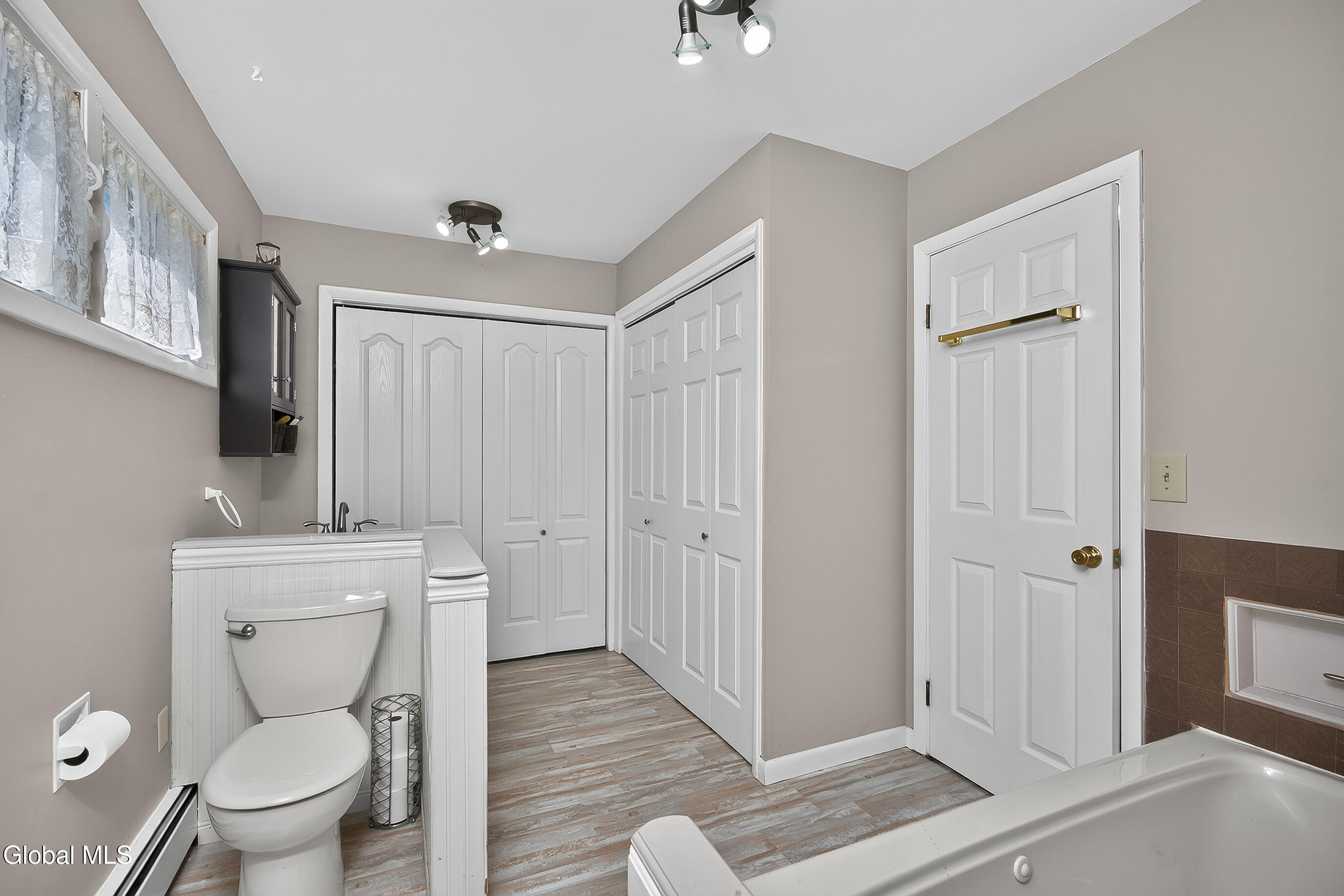 17 Crownwood Lane Queensbury NY 12804