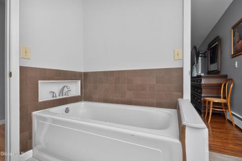 17 Crownwood Lane Queensbury NY 12804