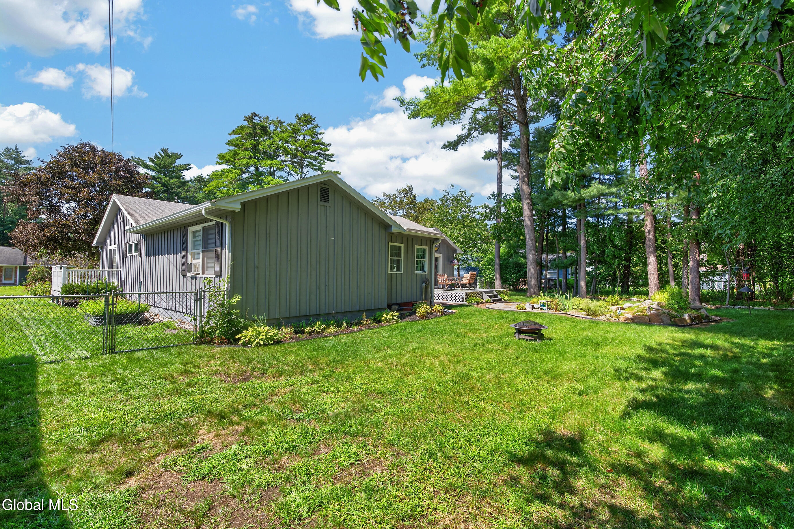 17 Crownwood Lane Queensbury NY 12804