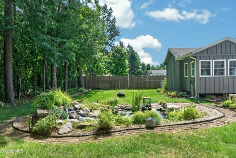 17 Crownwood Lane Queensbury NY 12804
