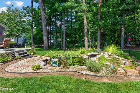 17 Crownwood Lane Queensbury NY 12804