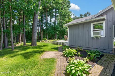 17 Crownwood Lane Queensbury NY 12804