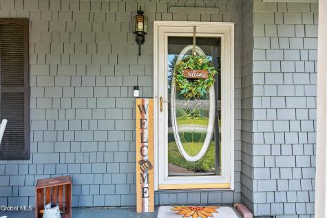 17 Crownwood Lane Queensbury NY 12804