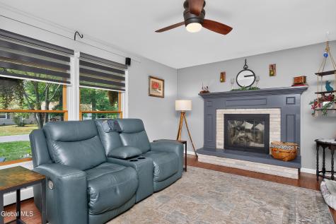 17 Crownwood Lane Queensbury NY 12804