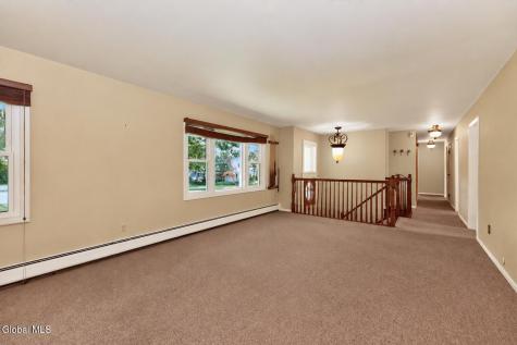 9 Meadow Valley Drive Clifton Park NY 12065