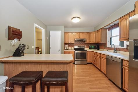 9 Meadow Valley Drive Clifton Park NY 12065