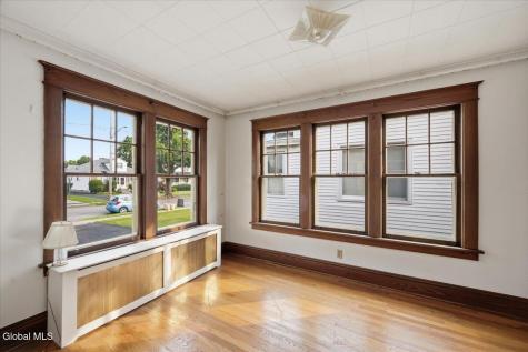 79 Edgecomb Street Albany NY 12209
