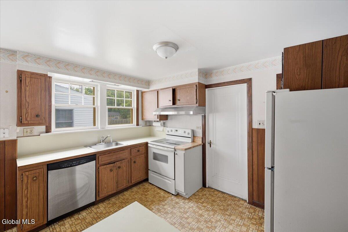 79 Edgecomb Street Albany NY 12209