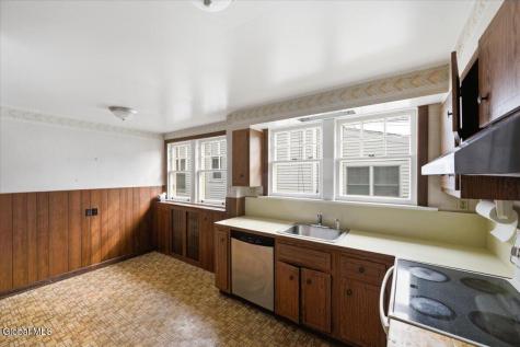 79 Edgecomb Street Albany NY 12209