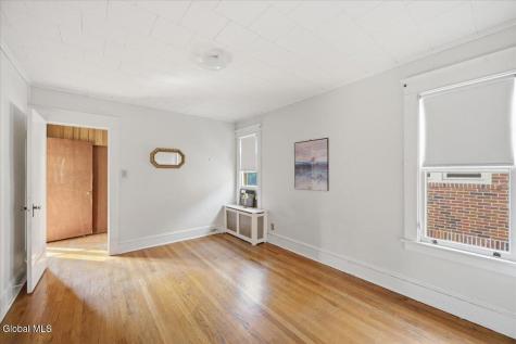 79 Edgecomb Street Albany NY 12209