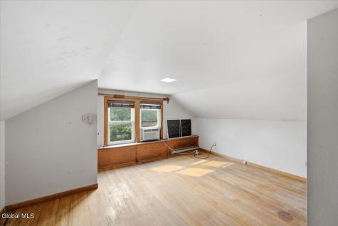 79 Edgecomb Street Albany NY 12209