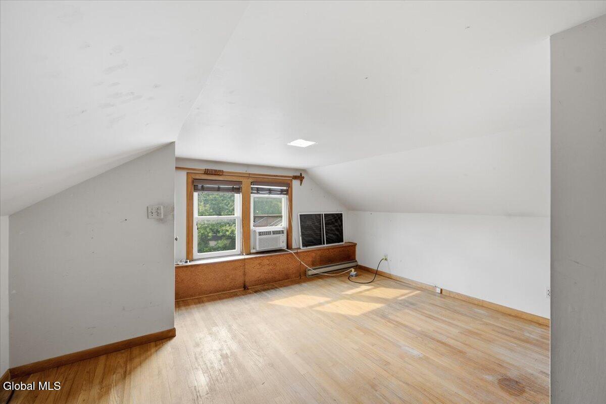 79 Edgecomb Street Albany NY 12209