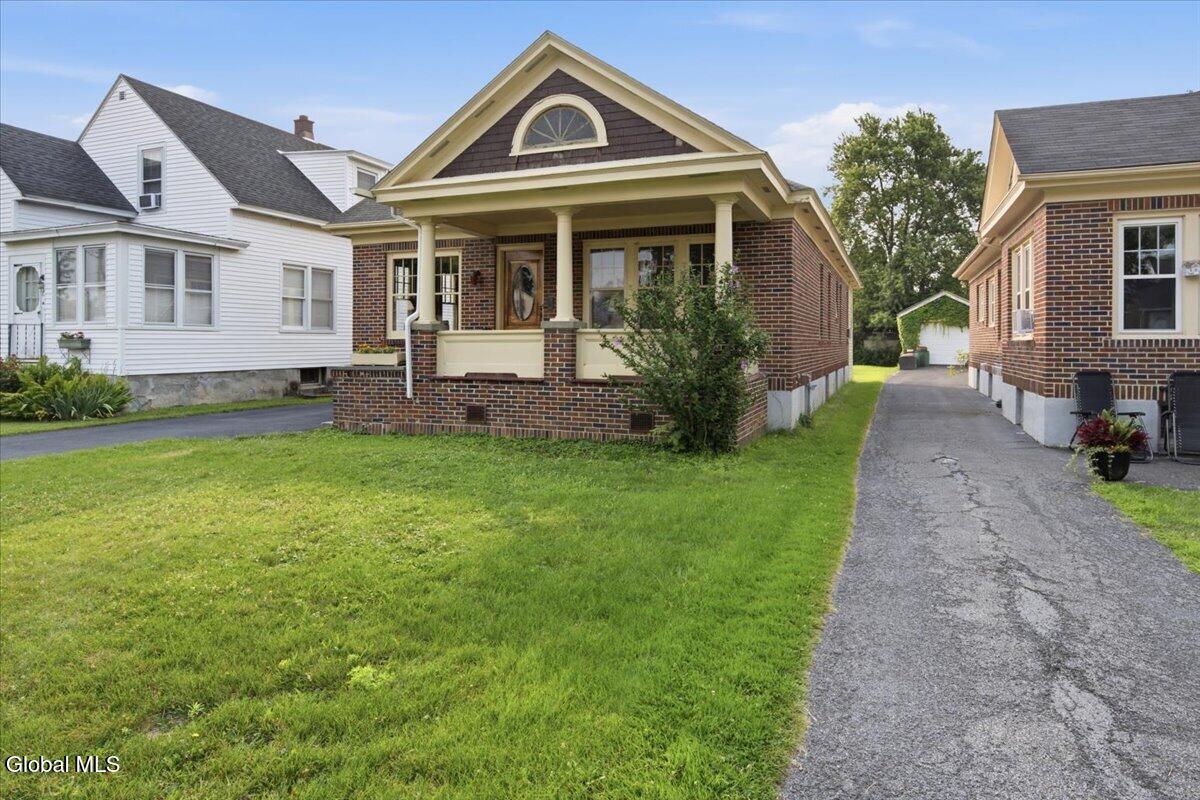 79 Edgecomb Street Albany NY 12209