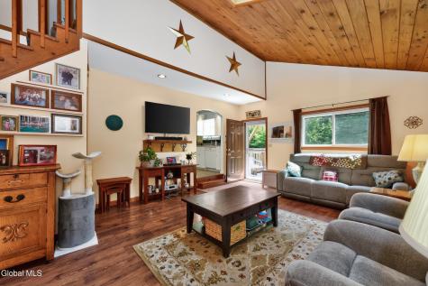 2727 Delaware Turnpike Voorheesville NY 12186