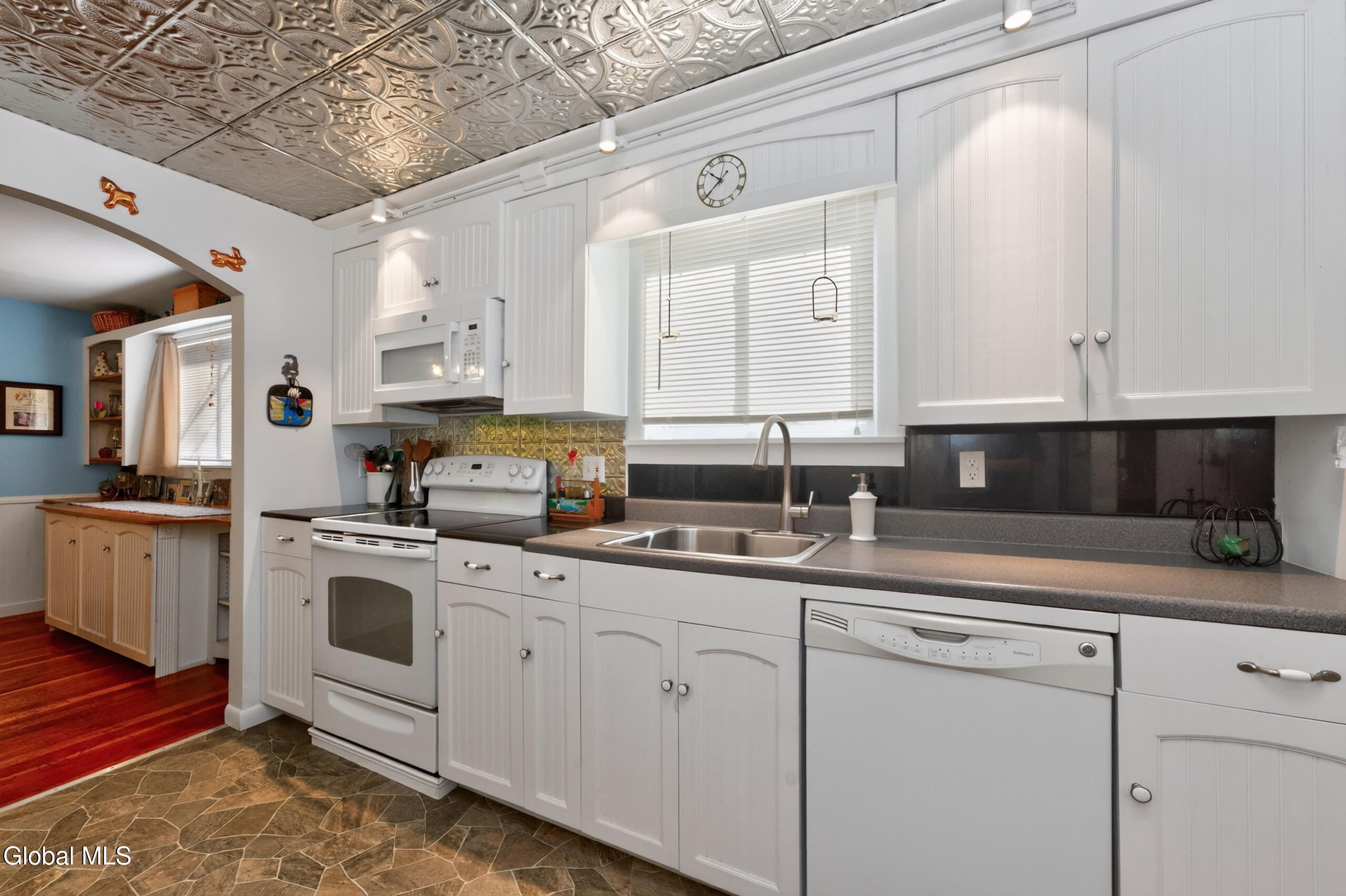 2727 Delaware Turnpike Voorheesville NY 12186