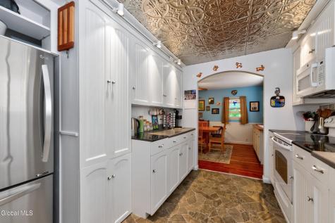 2727 Delaware Turnpike Voorheesville NY 12186