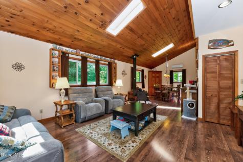 2727 Delaware Turnpike Voorheesville NY 12186