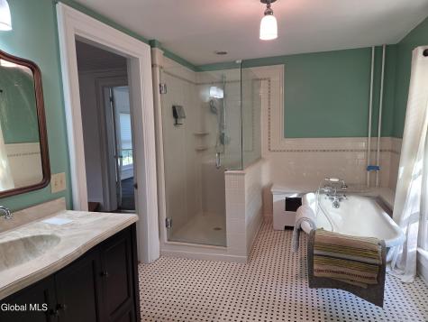 2813 Ny Highway 43 Averill Park NY 12018