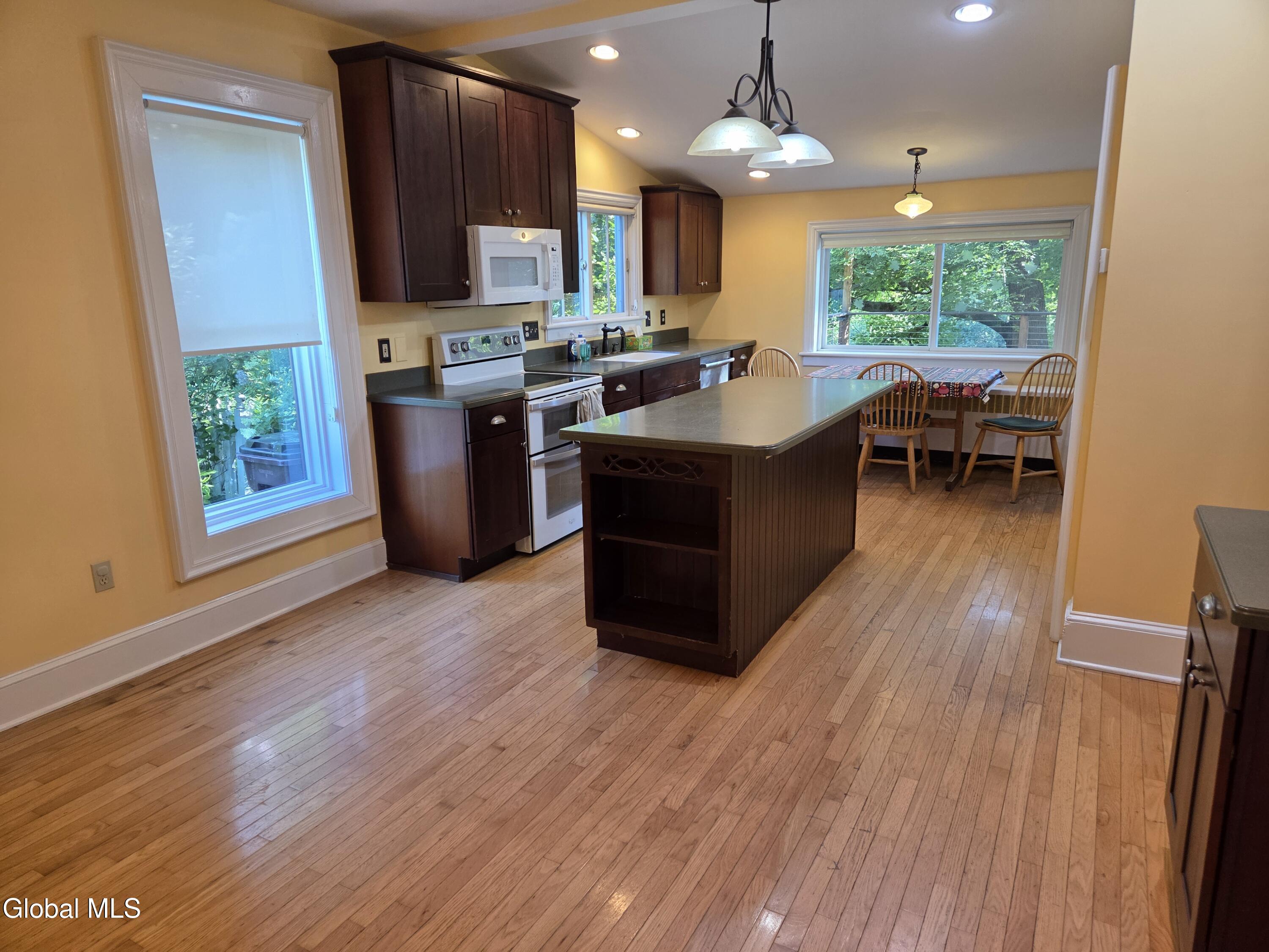 2813 Ny Highway 43 Averill Park NY 12018