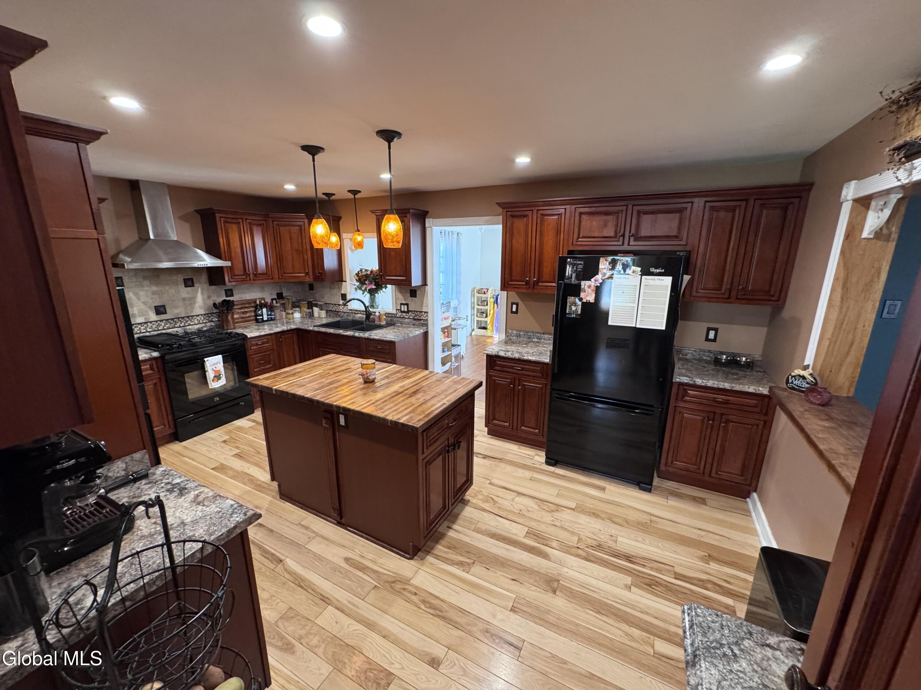 19 Starr Road Schaghticoke NY 12182