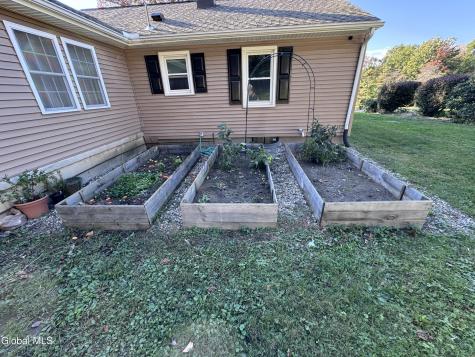 19 Starr Road Schaghticoke NY 12182